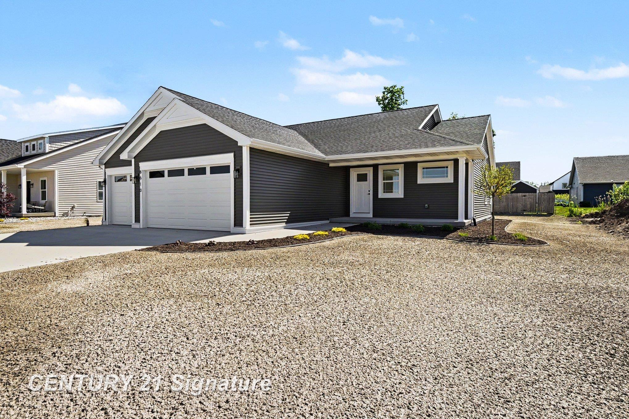 8610 Foxtail Trail
