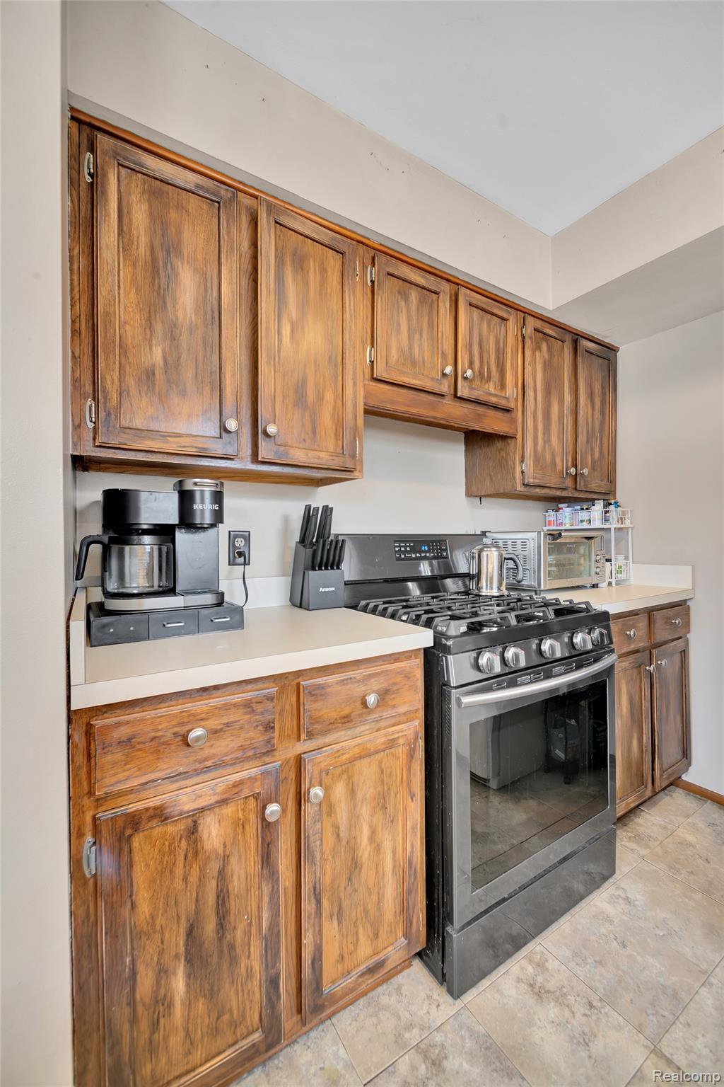 18609 Gillman Street