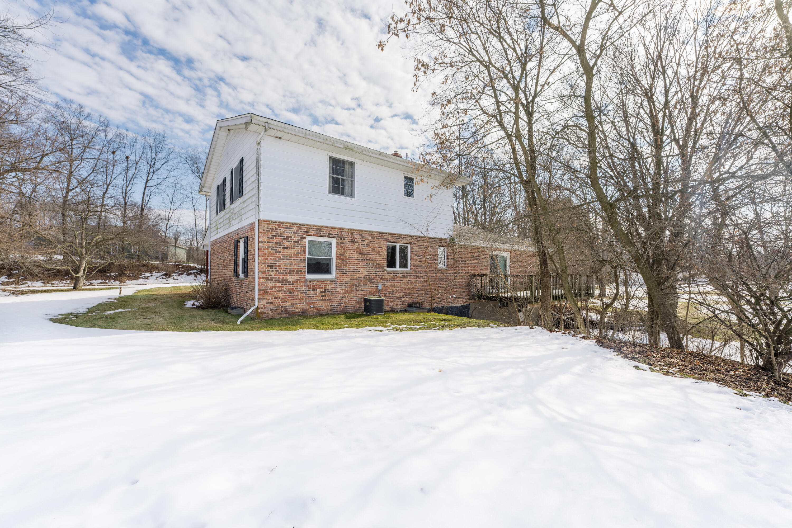 10798 Pleasant Lake Road