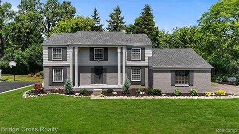 655 S Spinningwheel Lane Bloomfield Hills City MI 48304