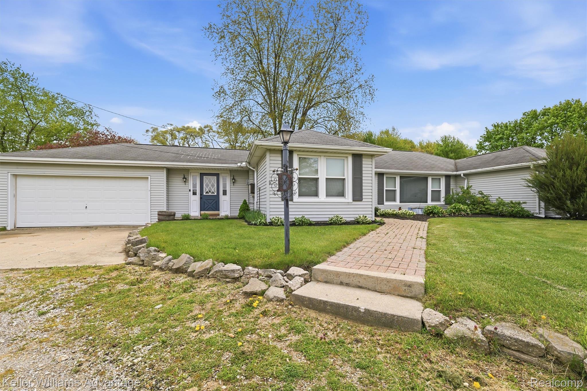 6595 Bray Road