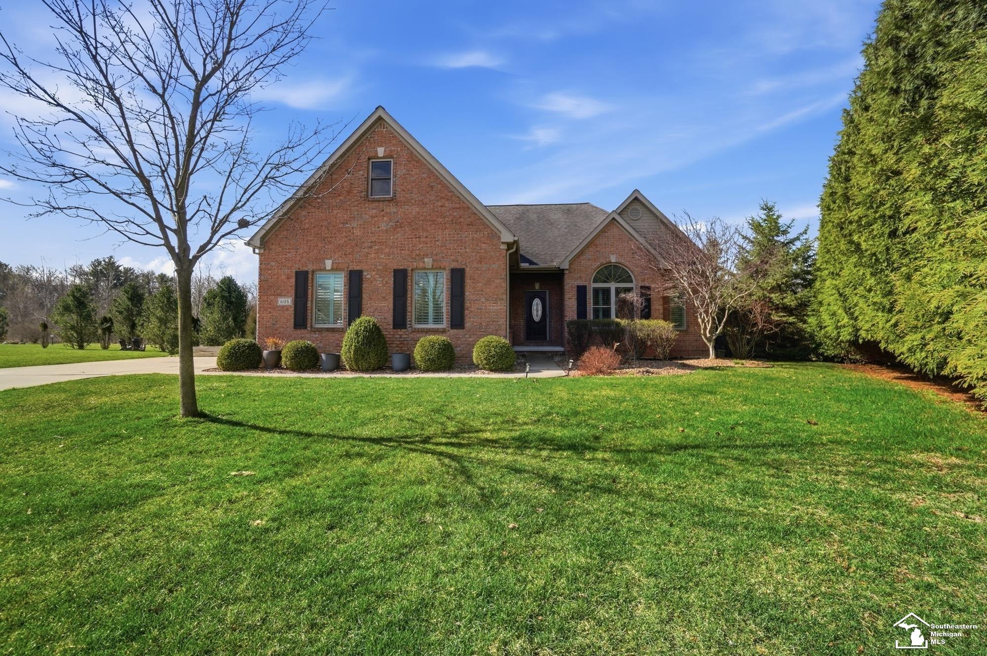 608 Oak Hill Court