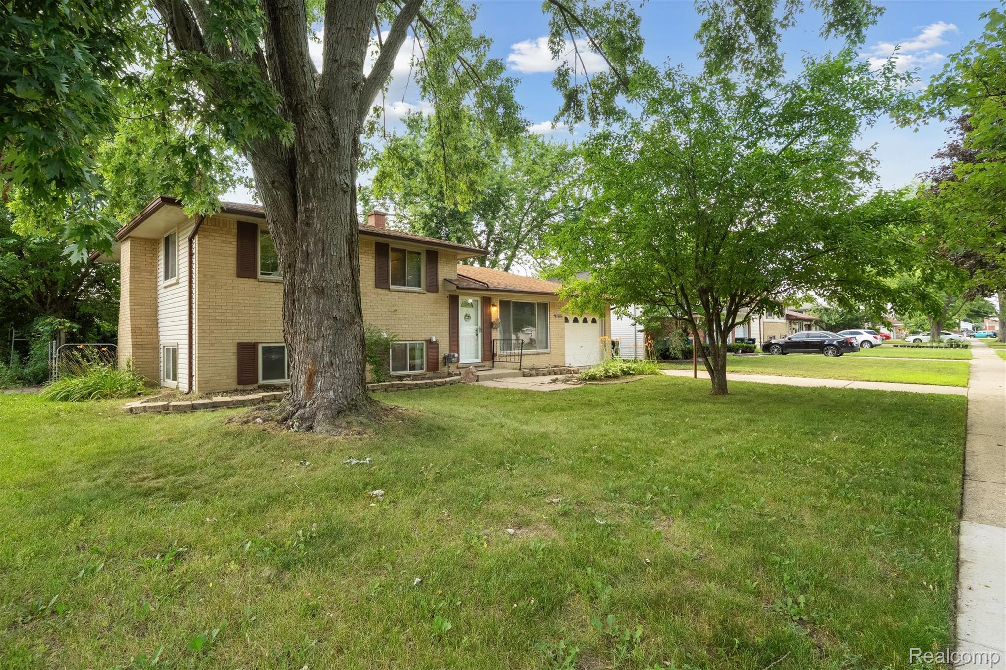 39911 Parklawn Drive