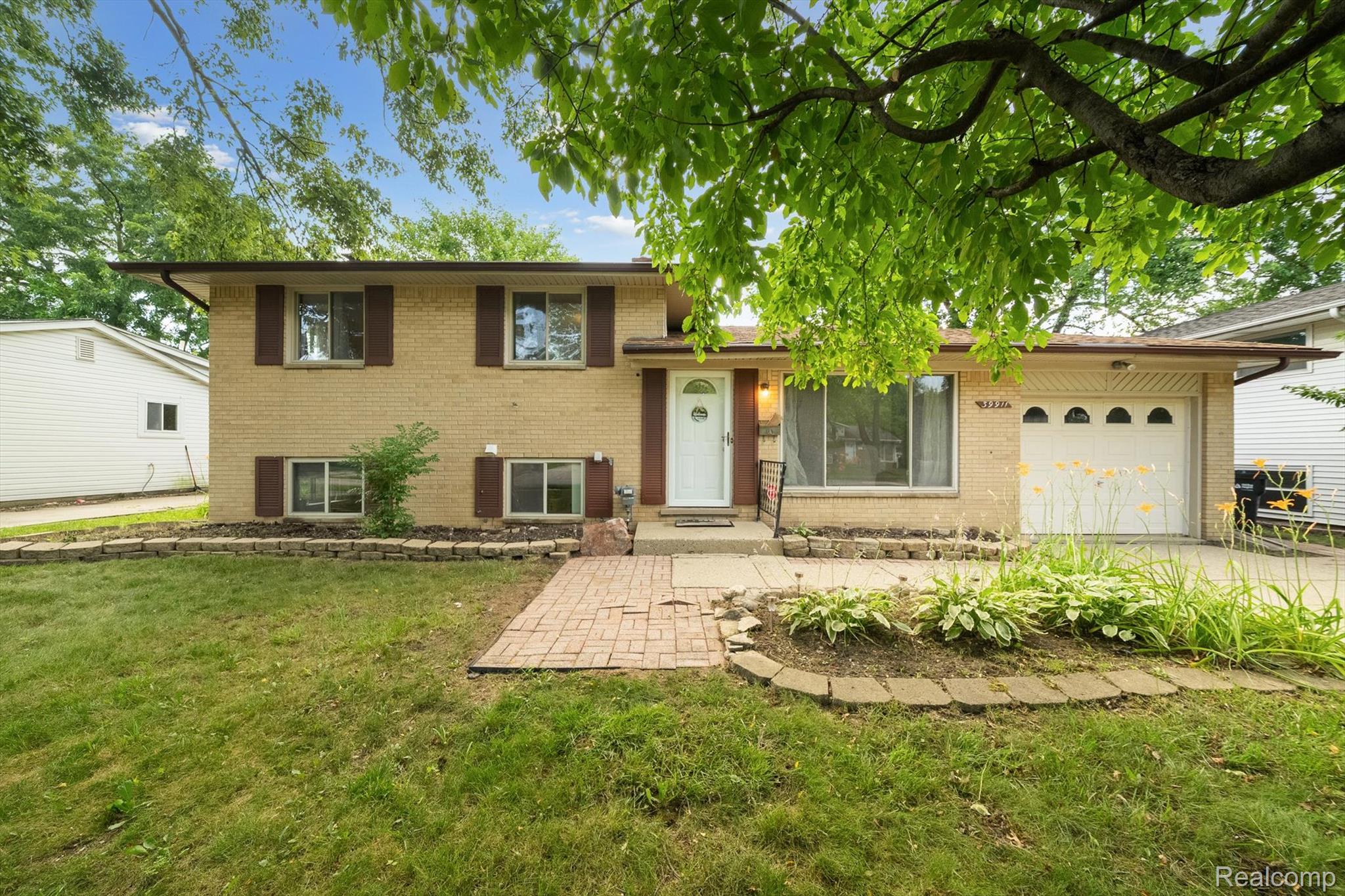 39911 Parklawn Drive