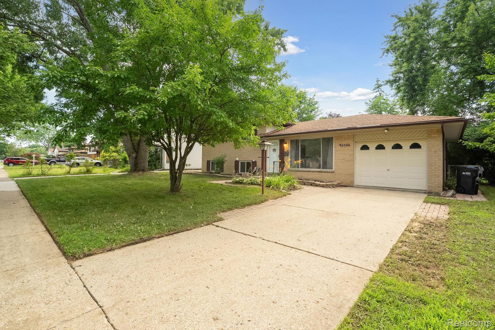 39911 Parklawn Drive