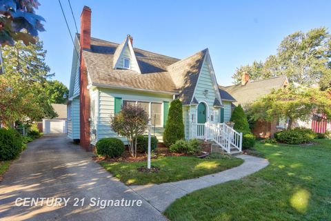 2415 Court Street Saginaw City MI 48602