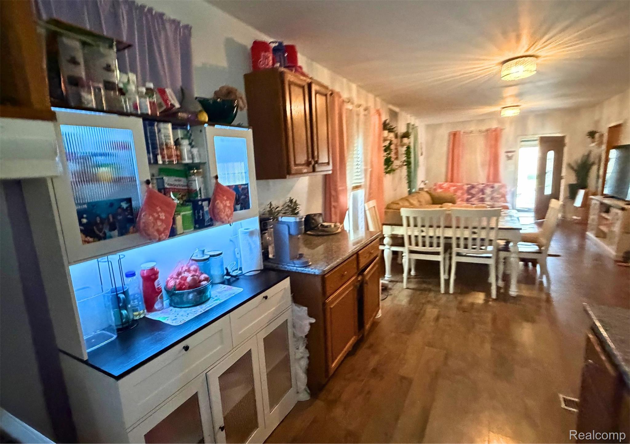26 E Woodward Street