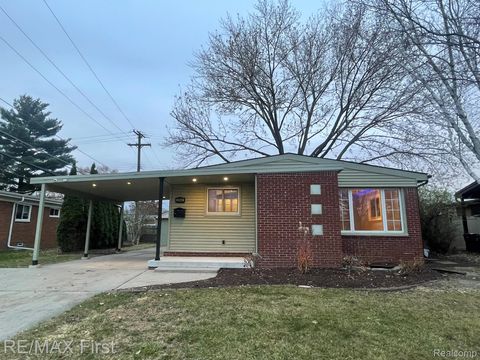 22542 Sunnyside Street St Clair Shores City MI 48080