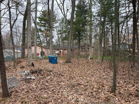 Tiny photo for 15894 Lake Avenue, Grand Haven Charter Township, MI 49417 (MLS # 65026013433)