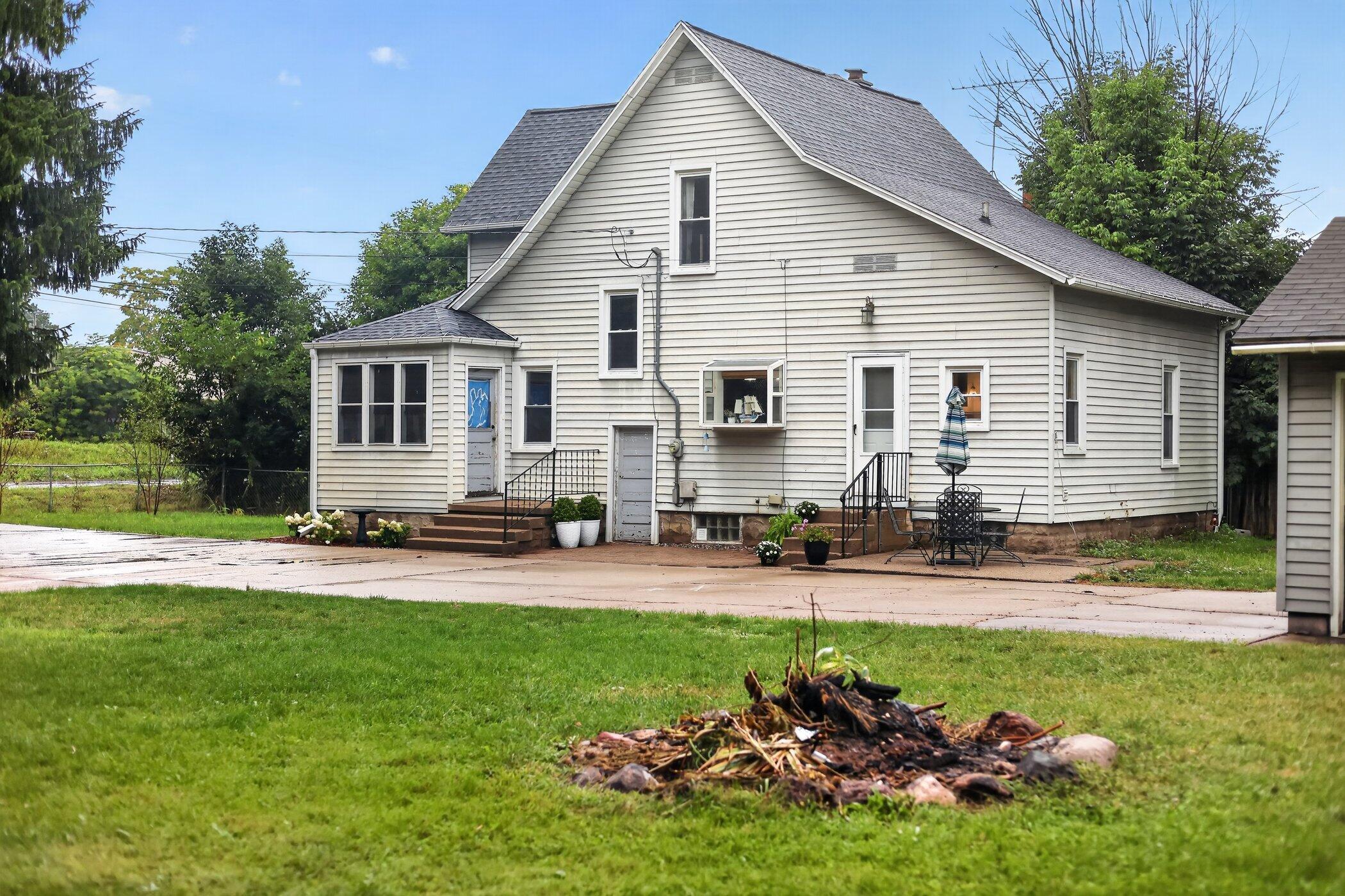 1391 Belleview Drive