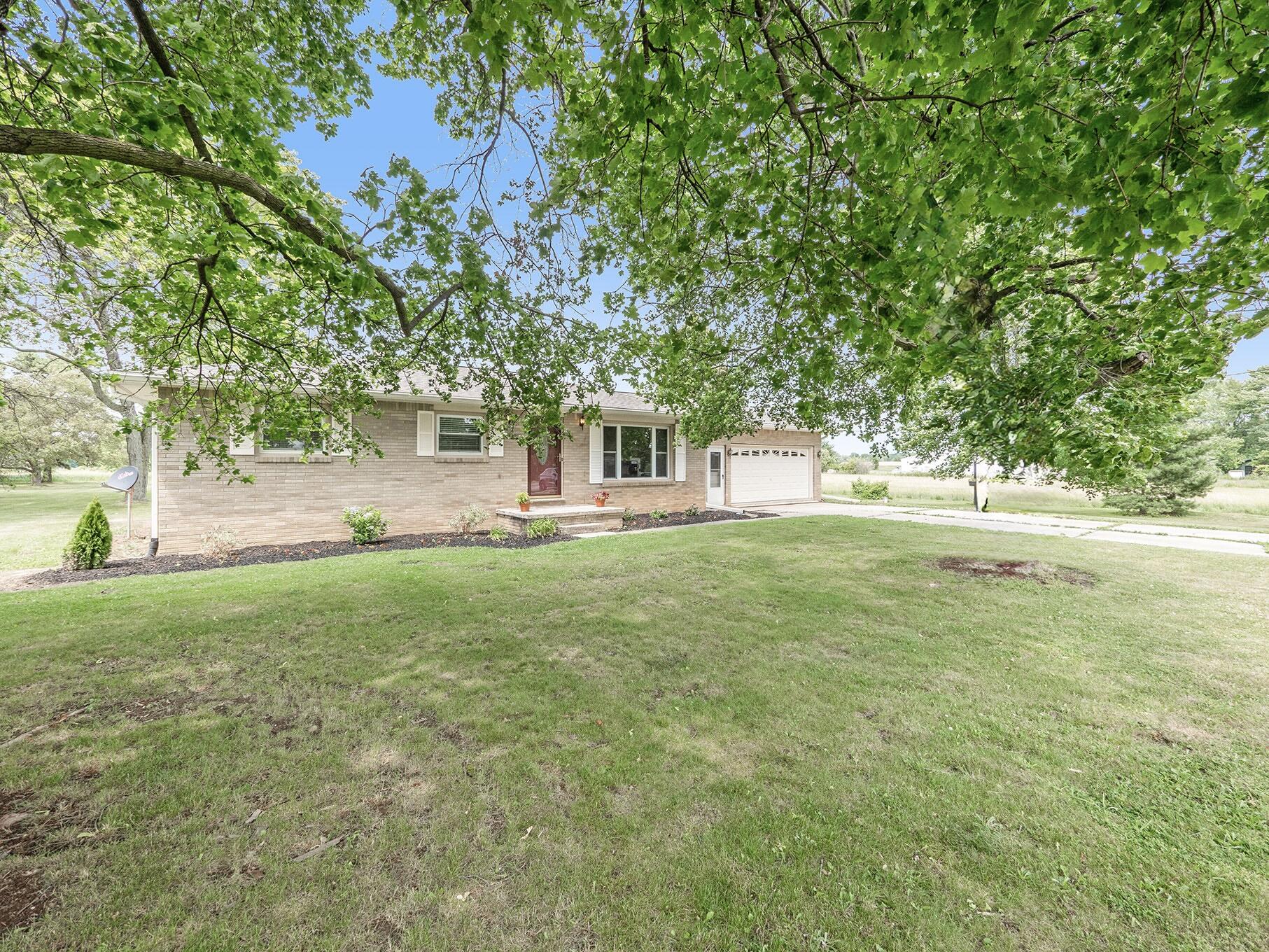 7402 Clinton Macon Road