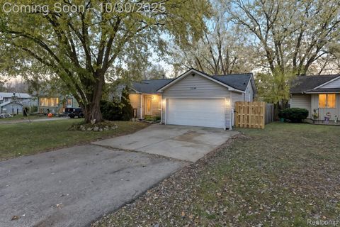 3294 Comer Drive Flint City MI 48506