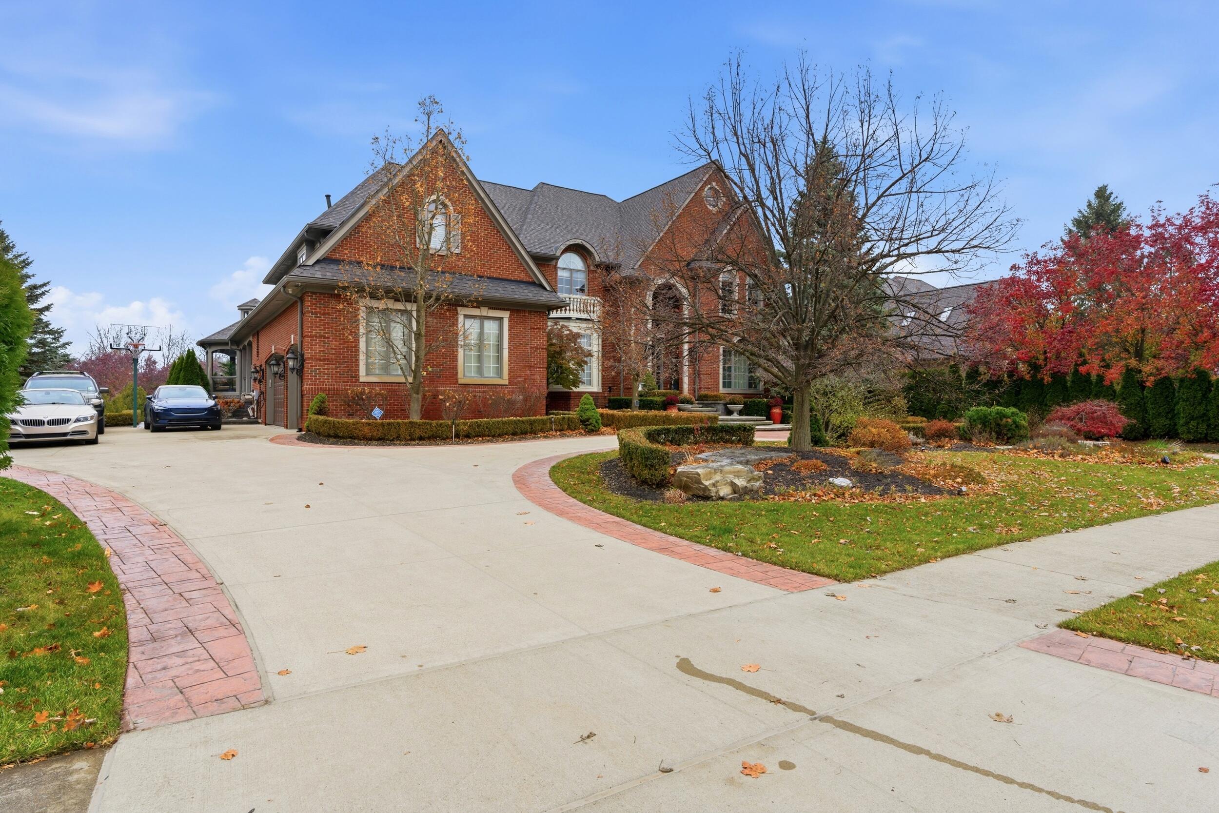 5520 Whitehall Boulevard