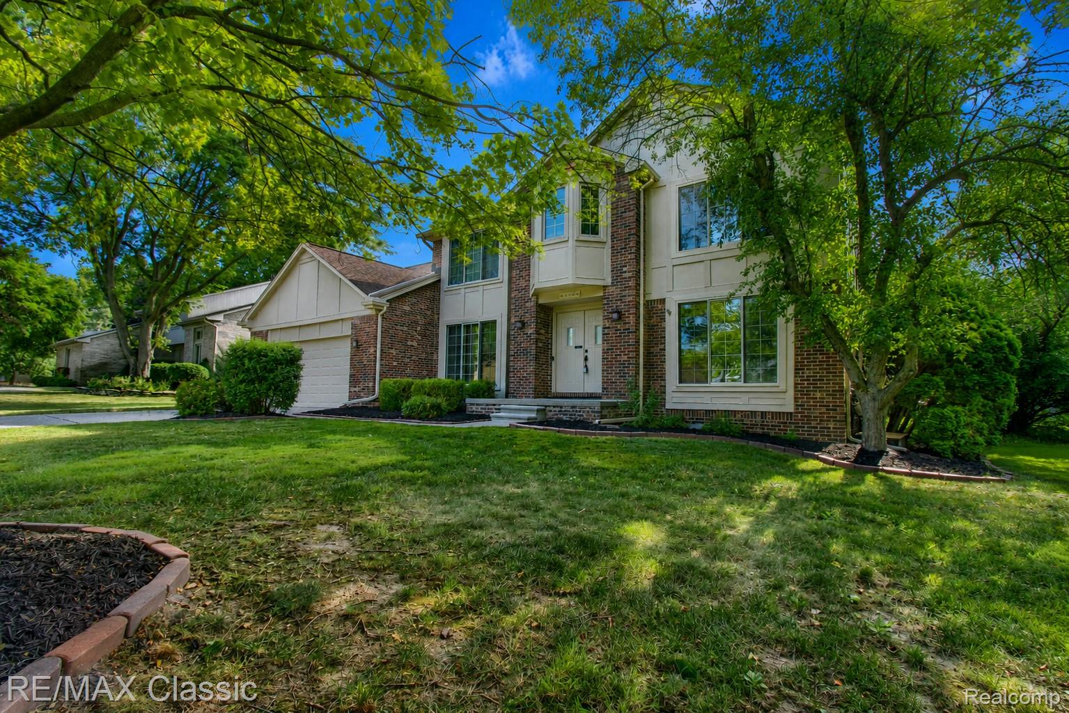 25522 Surrey Lane