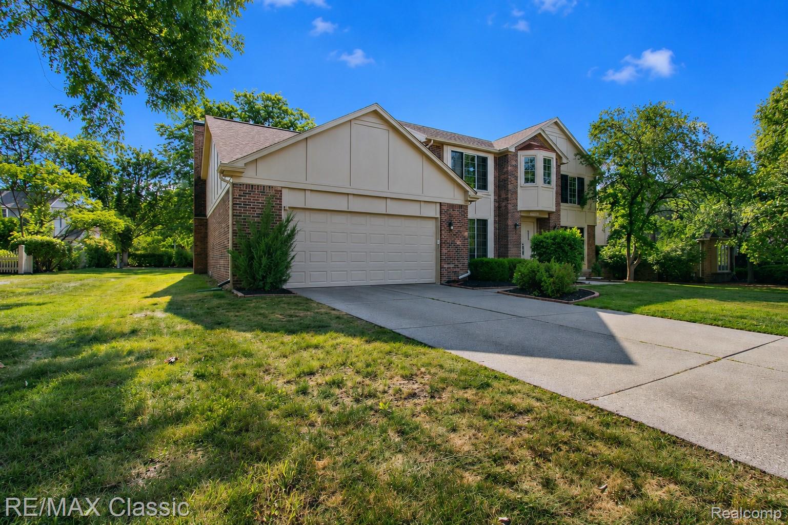 25522 Surrey Lane