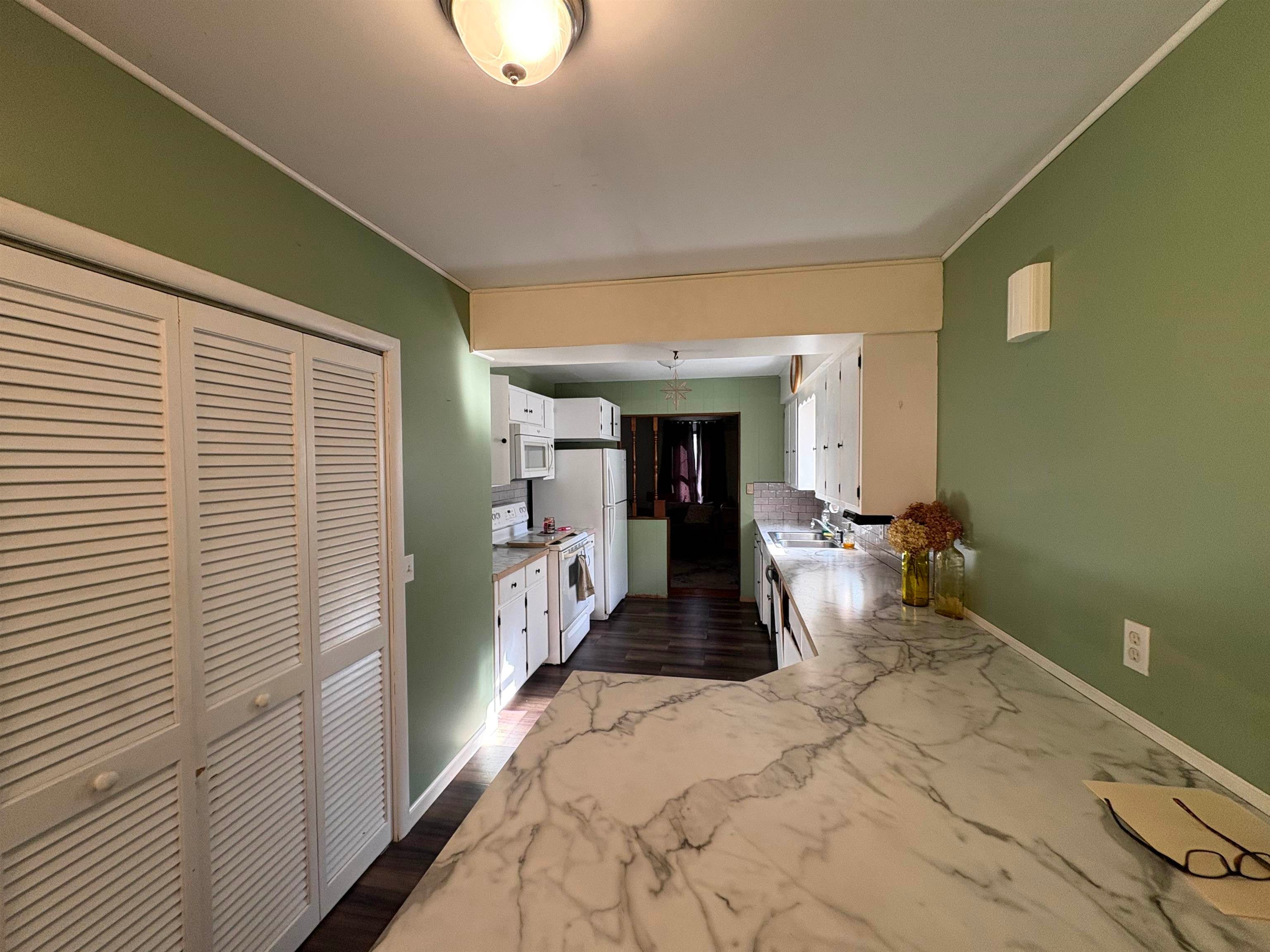 718 Thayer Street