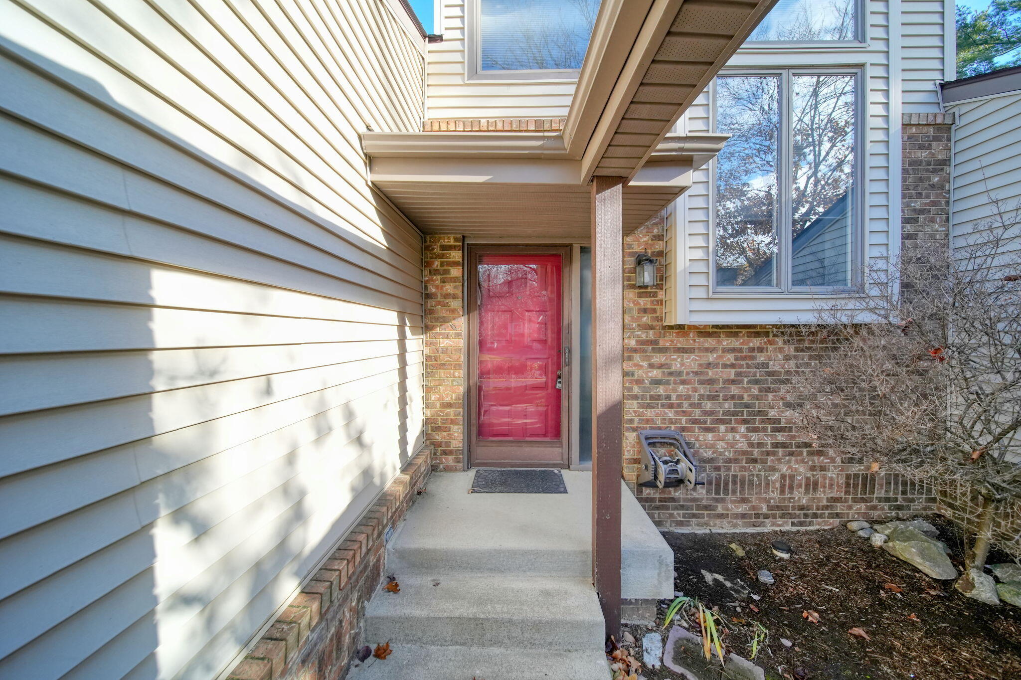 2812 S WoodDale Drive 2