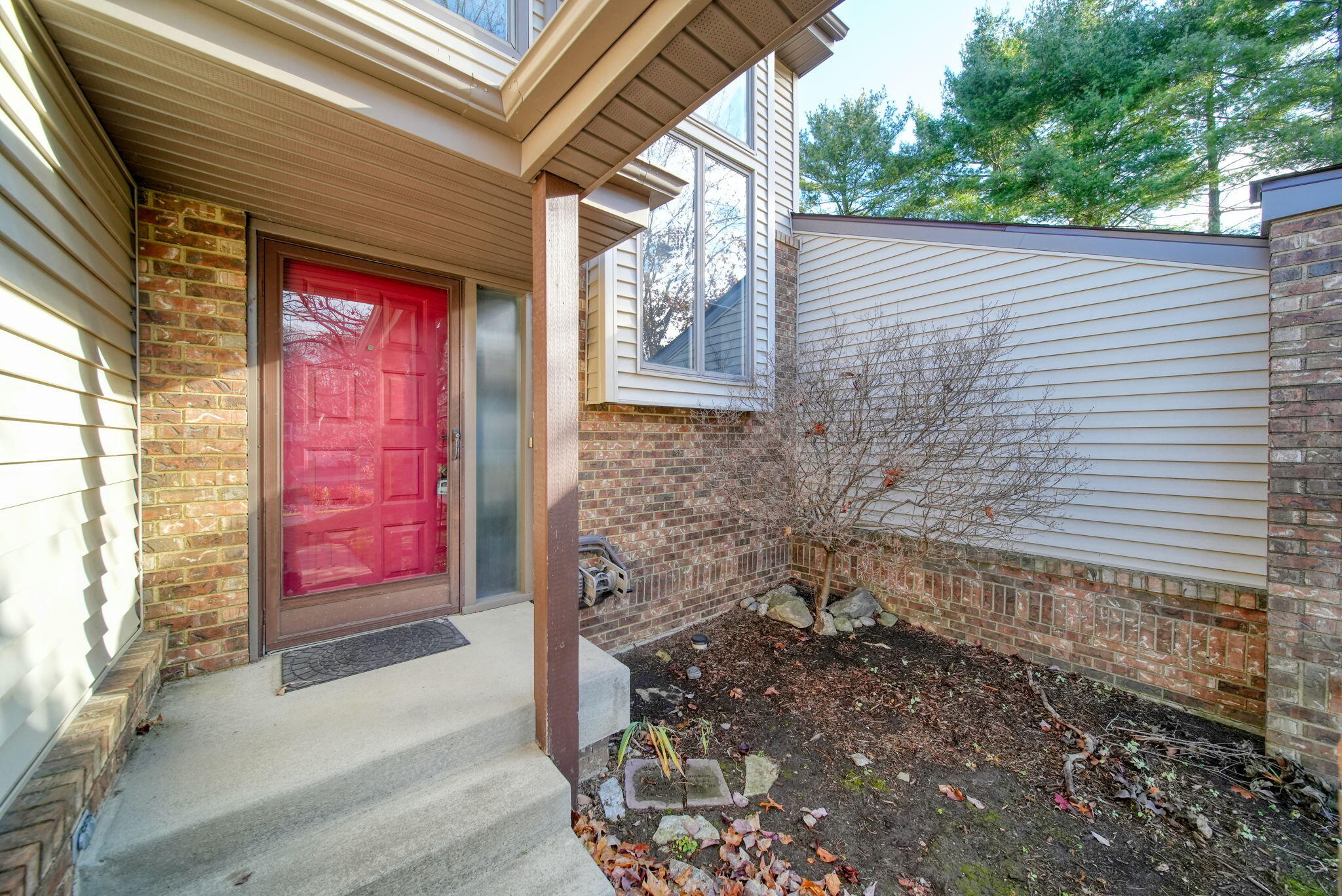 2812 S WoodDale Drive 2