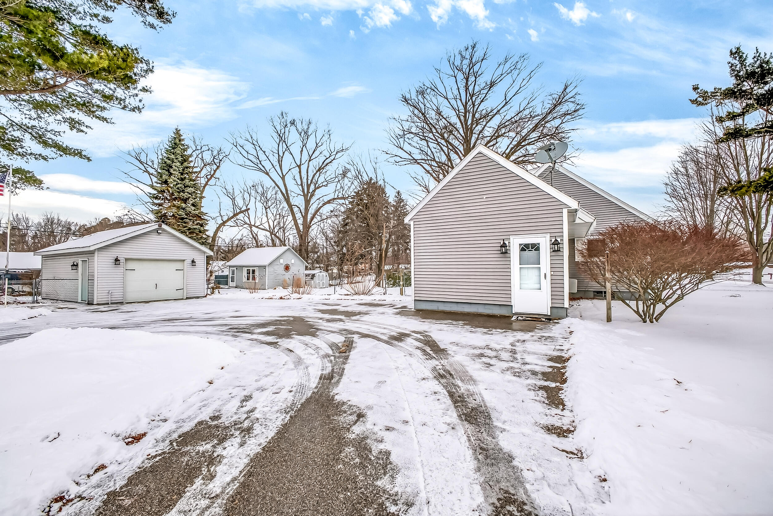 936 S Division Street