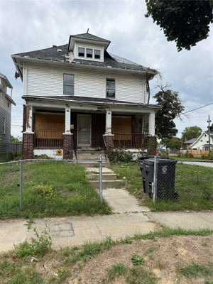 2025 ADAMS AVE, FLINT, MI 48505 - Image 0b8b7d770e0413e3fc2d72024f70f8b8/2513112938