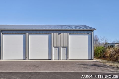 124 Veterans Drive 140-150 Holland City MI 49423