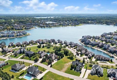 10539 Stoney Point Drive Green Oak Township MI 48178