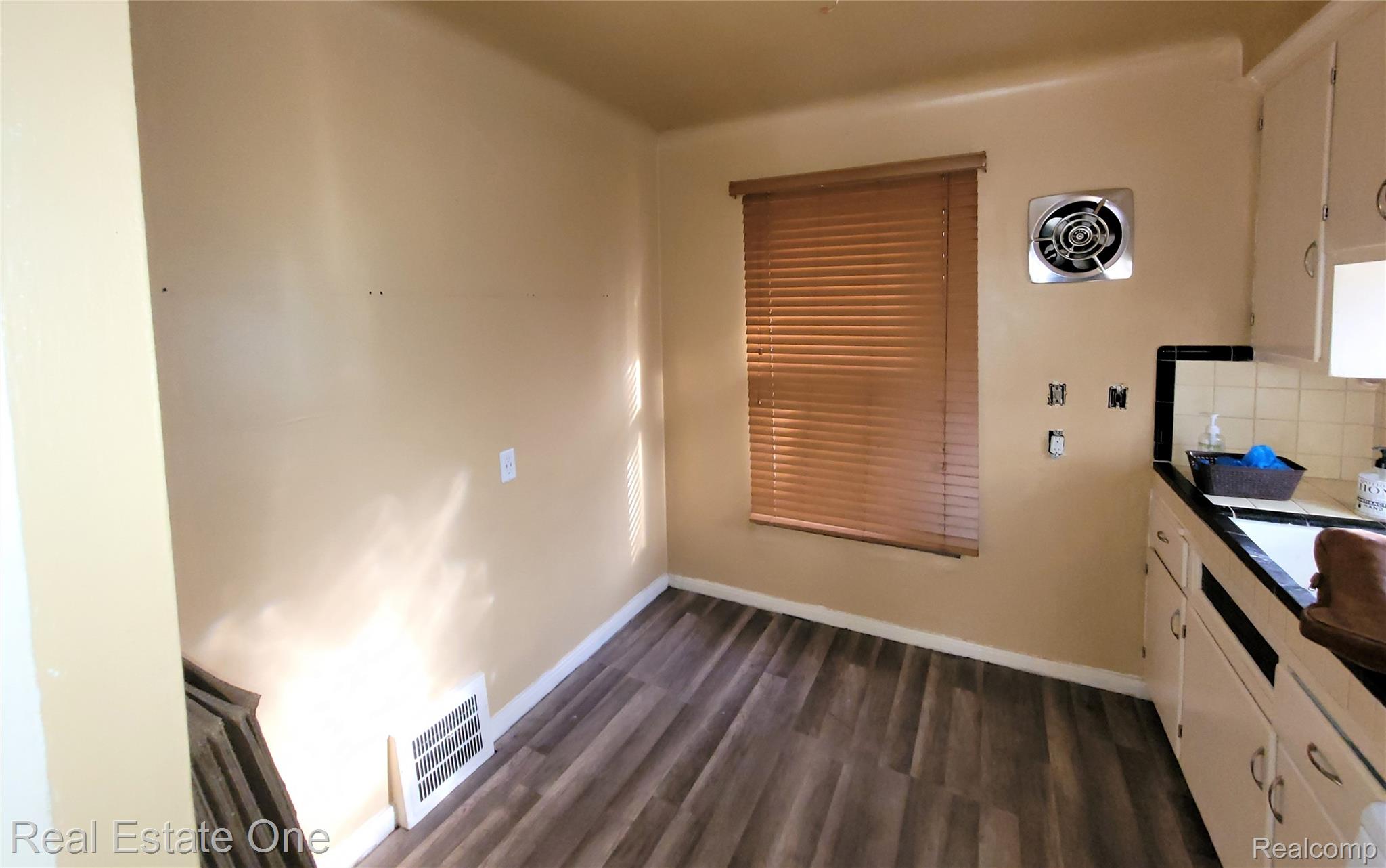 10339 Tireman Avenue