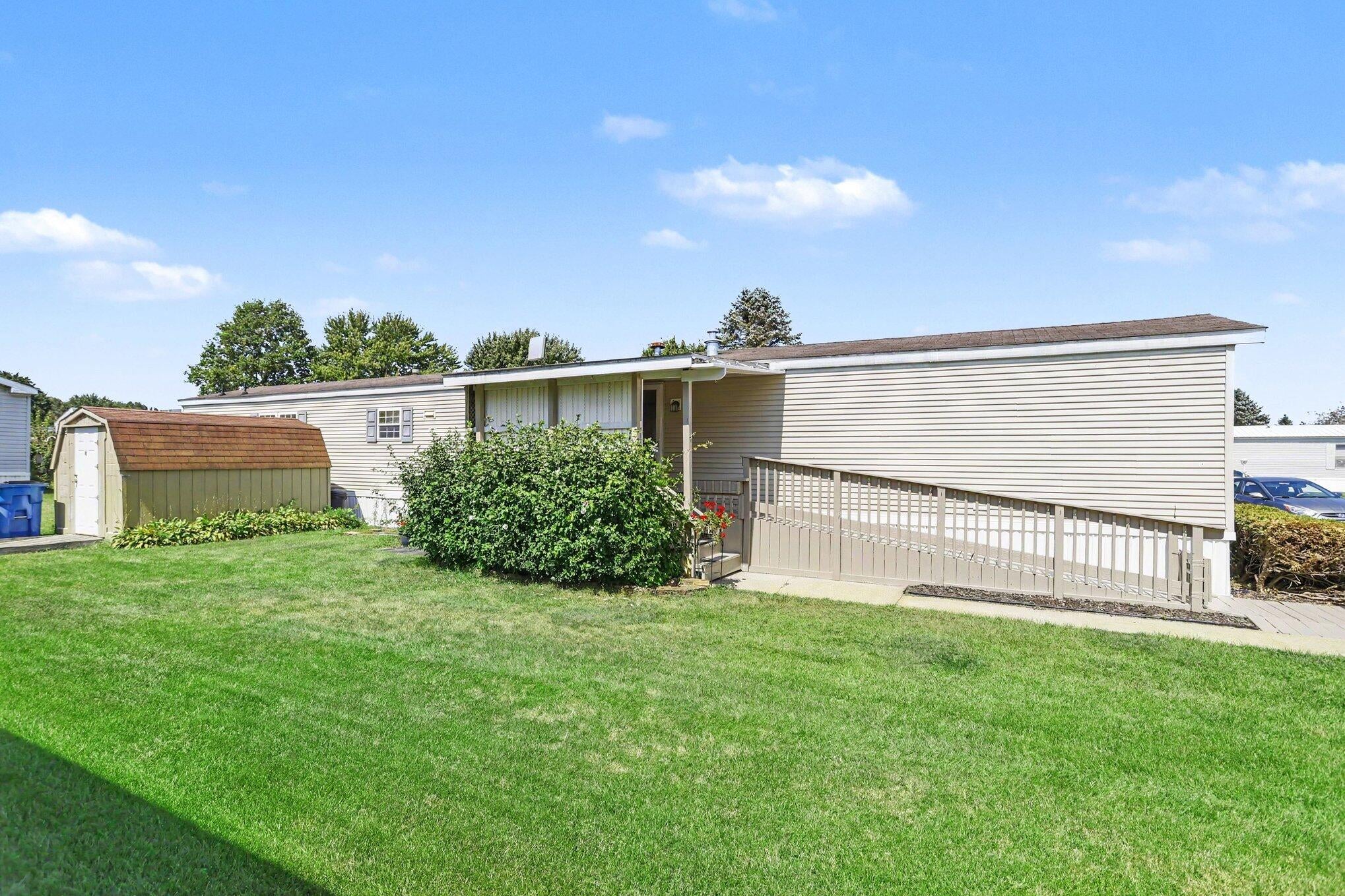 69205 Garver Lake Road 52
