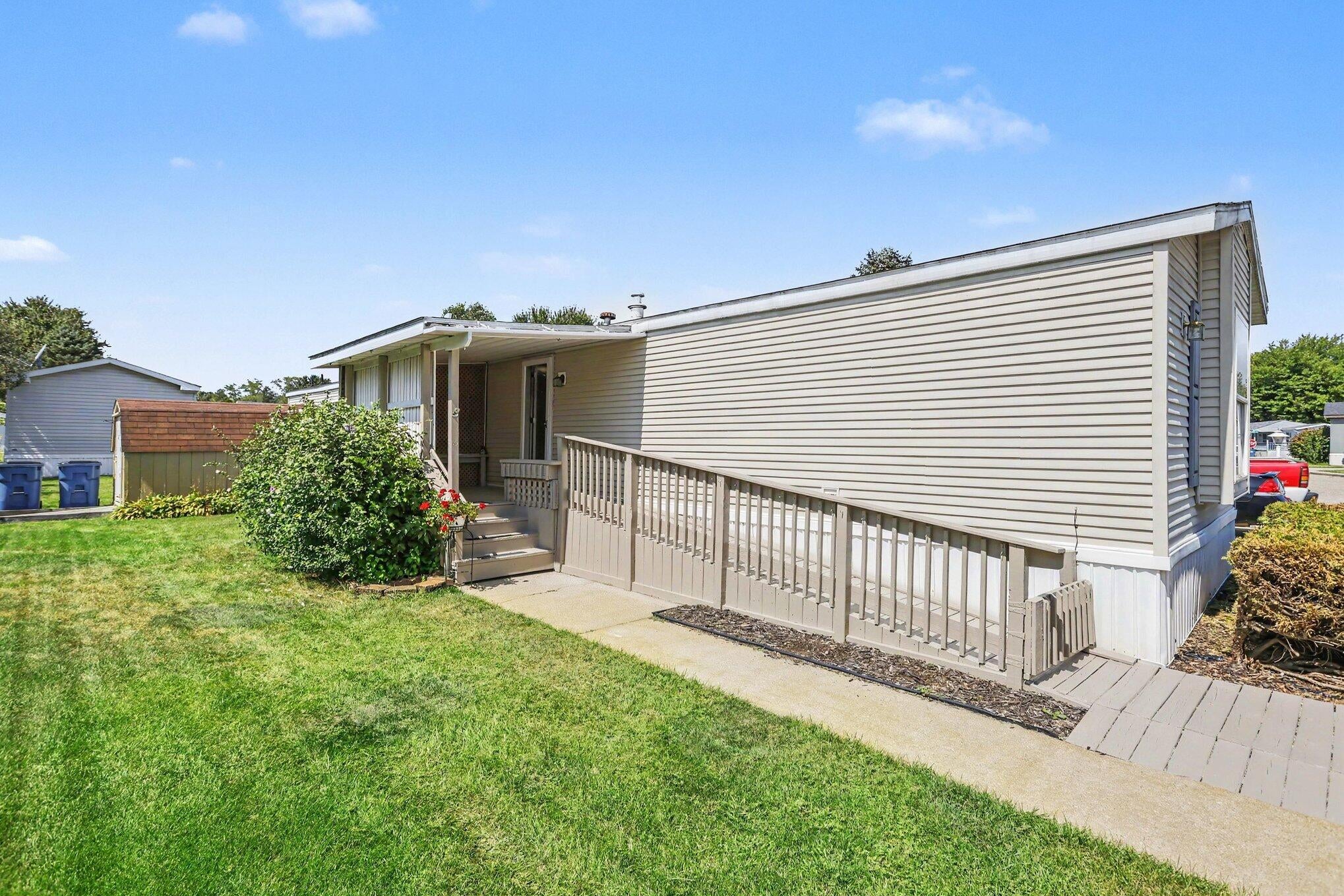 69205 Garver Lake Road 52