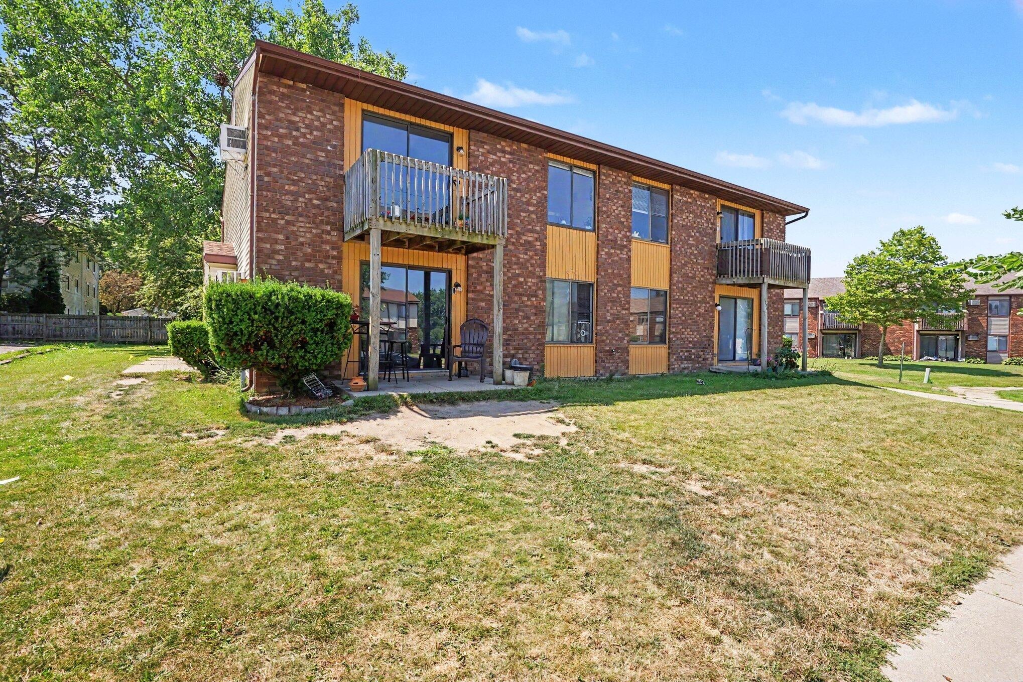 1134 Country Lane 1-4