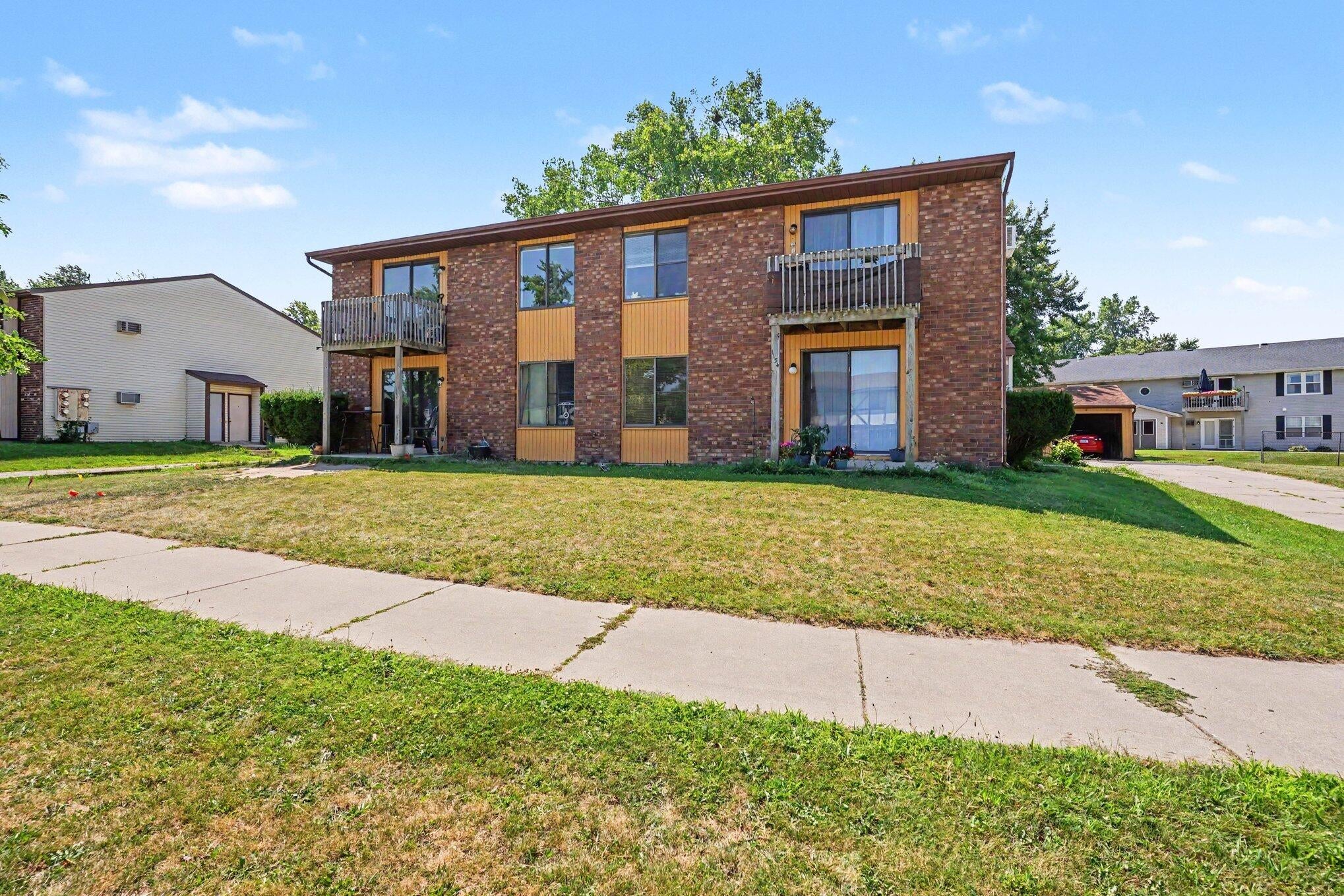 1134 Country Lane 1-4