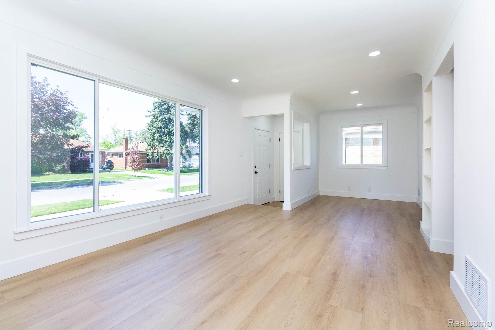 2469 Ferris Avenue