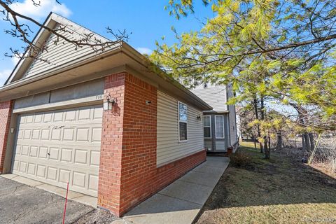 716 Palmer Drive Pontiac City MI 48342