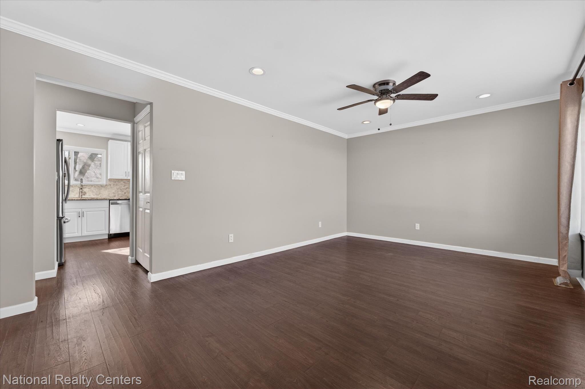 1760 S John Hix Street