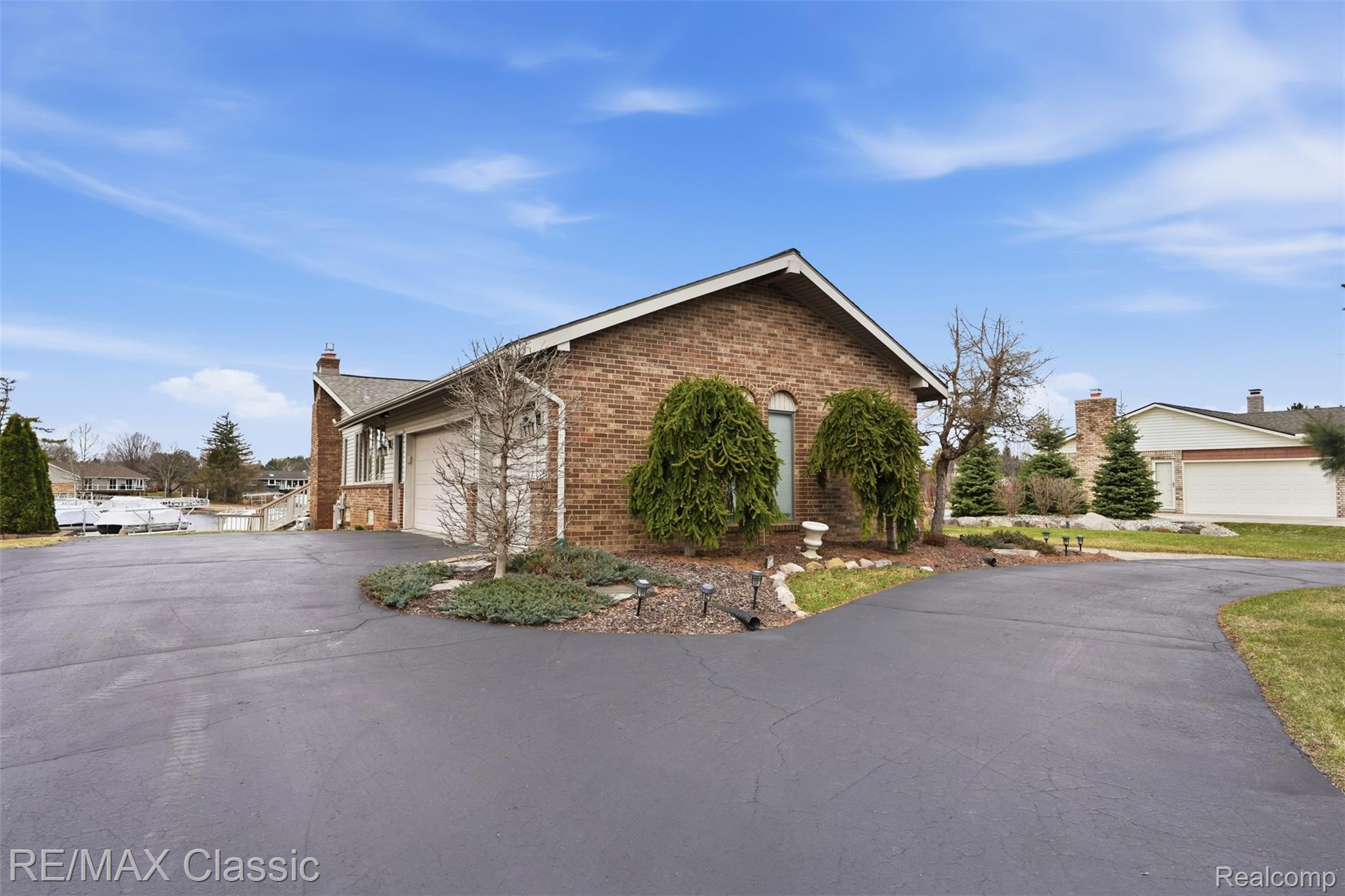 4871 Winewood Lane