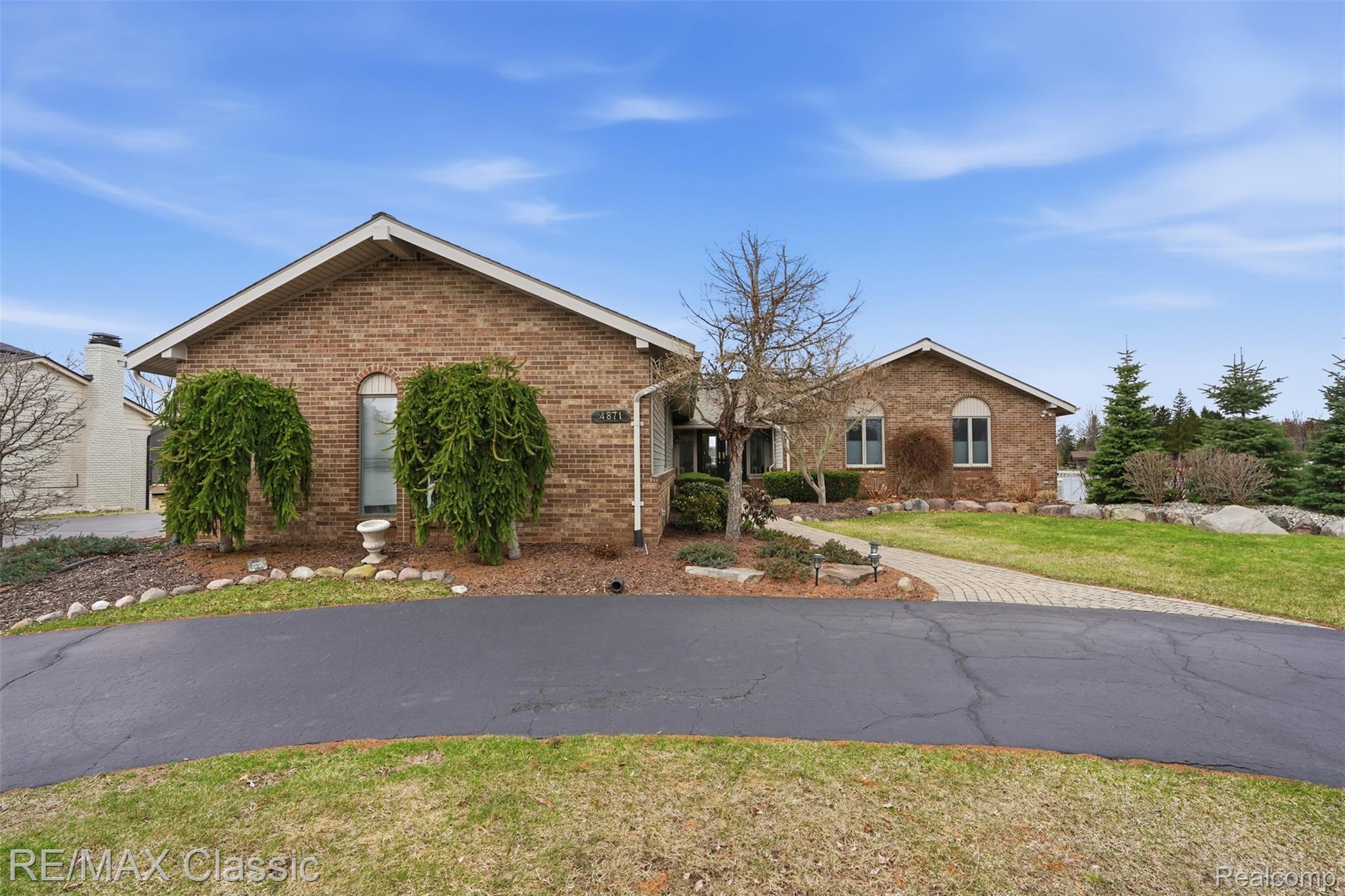 4871 Winewood Lane