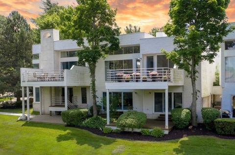 1756 ALEXANDER Drive Bloomfield Charter Township Oakland MI 48302