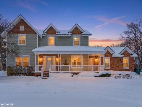 5151 Winewood Lane Commerce Charter Township MI 48382