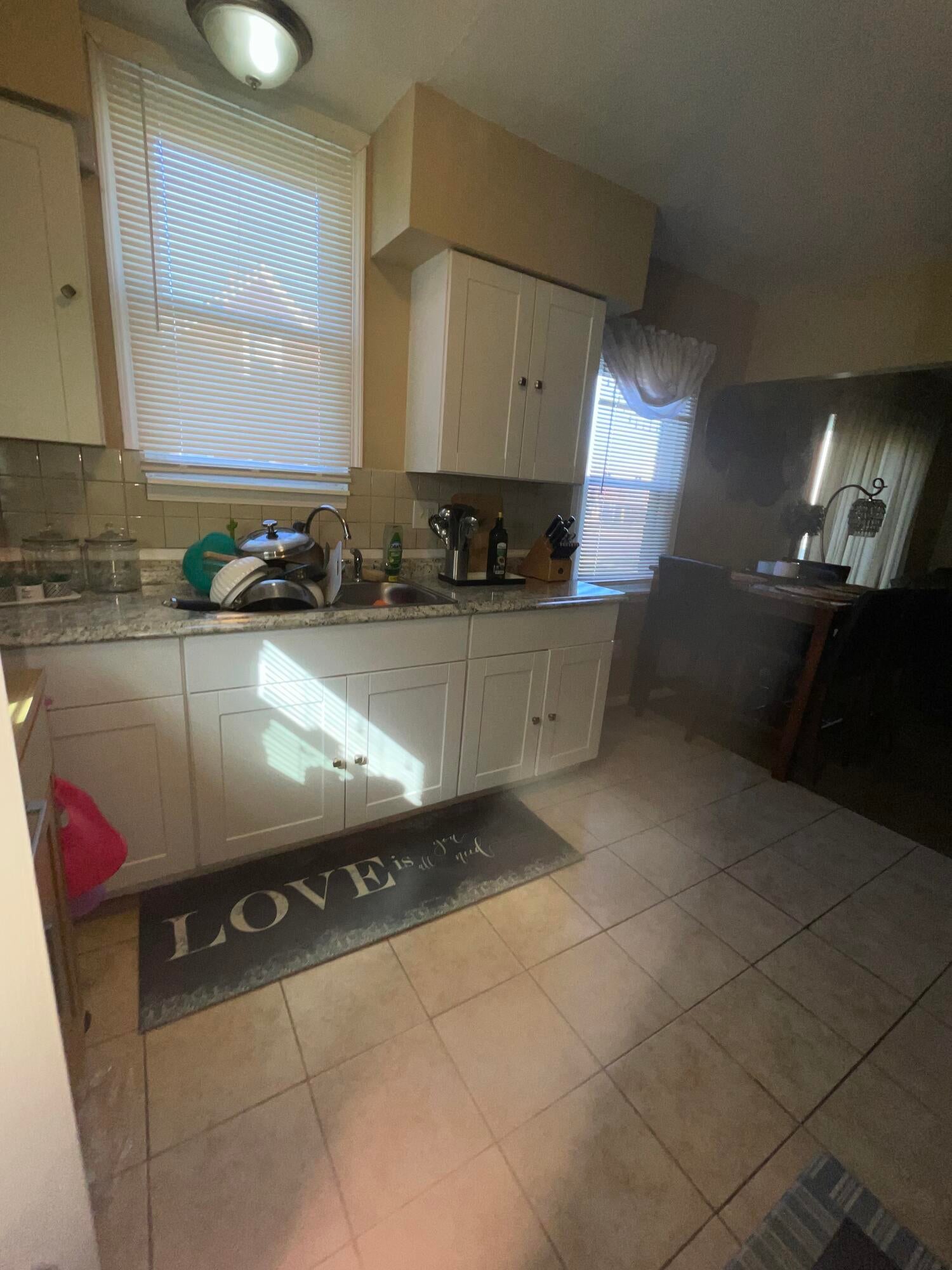 3345 Doris Street