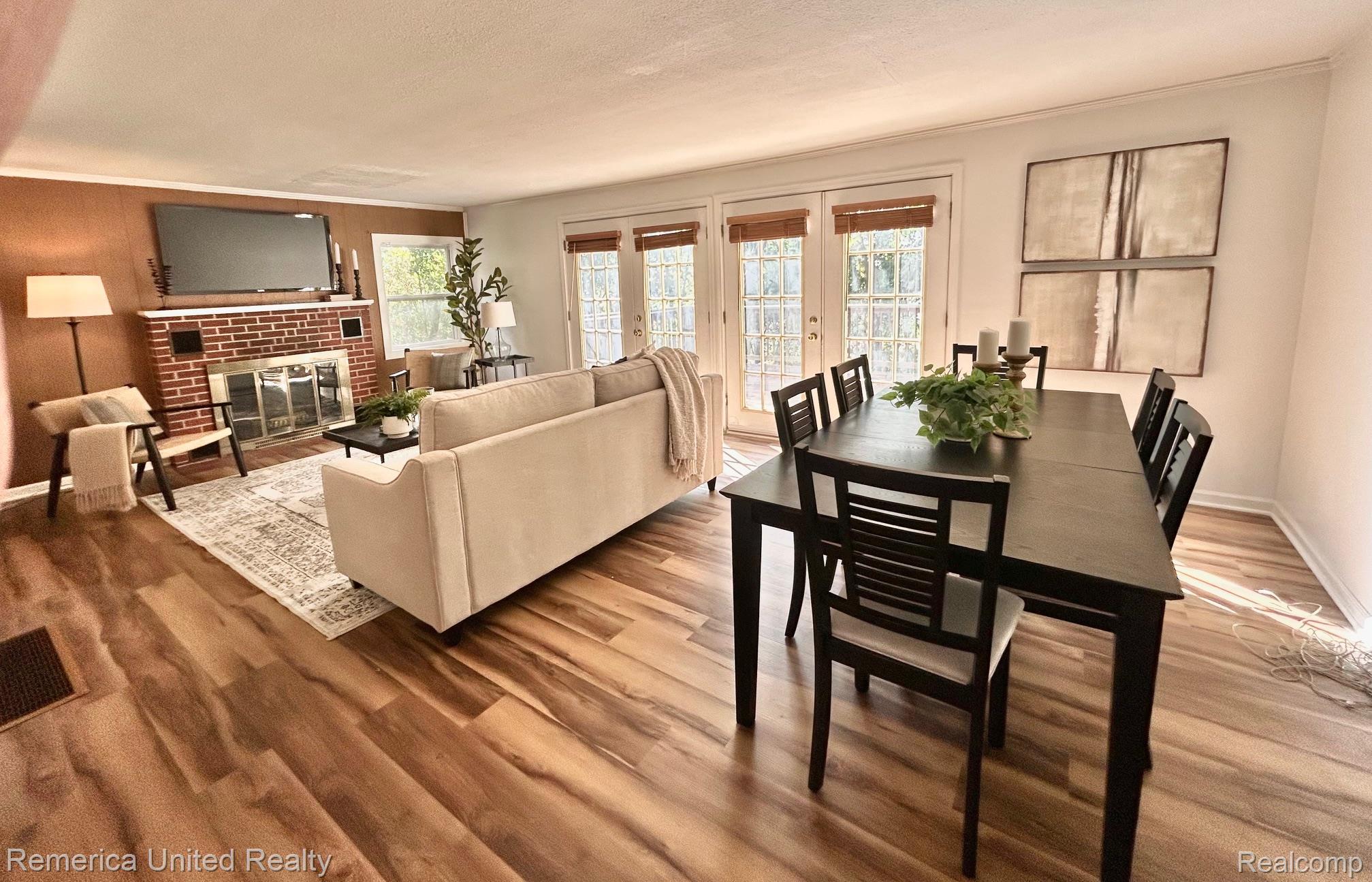 10324 Greenwood Road