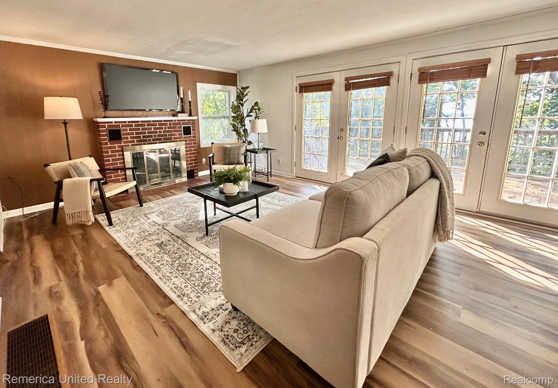 10324 Greenwood Road