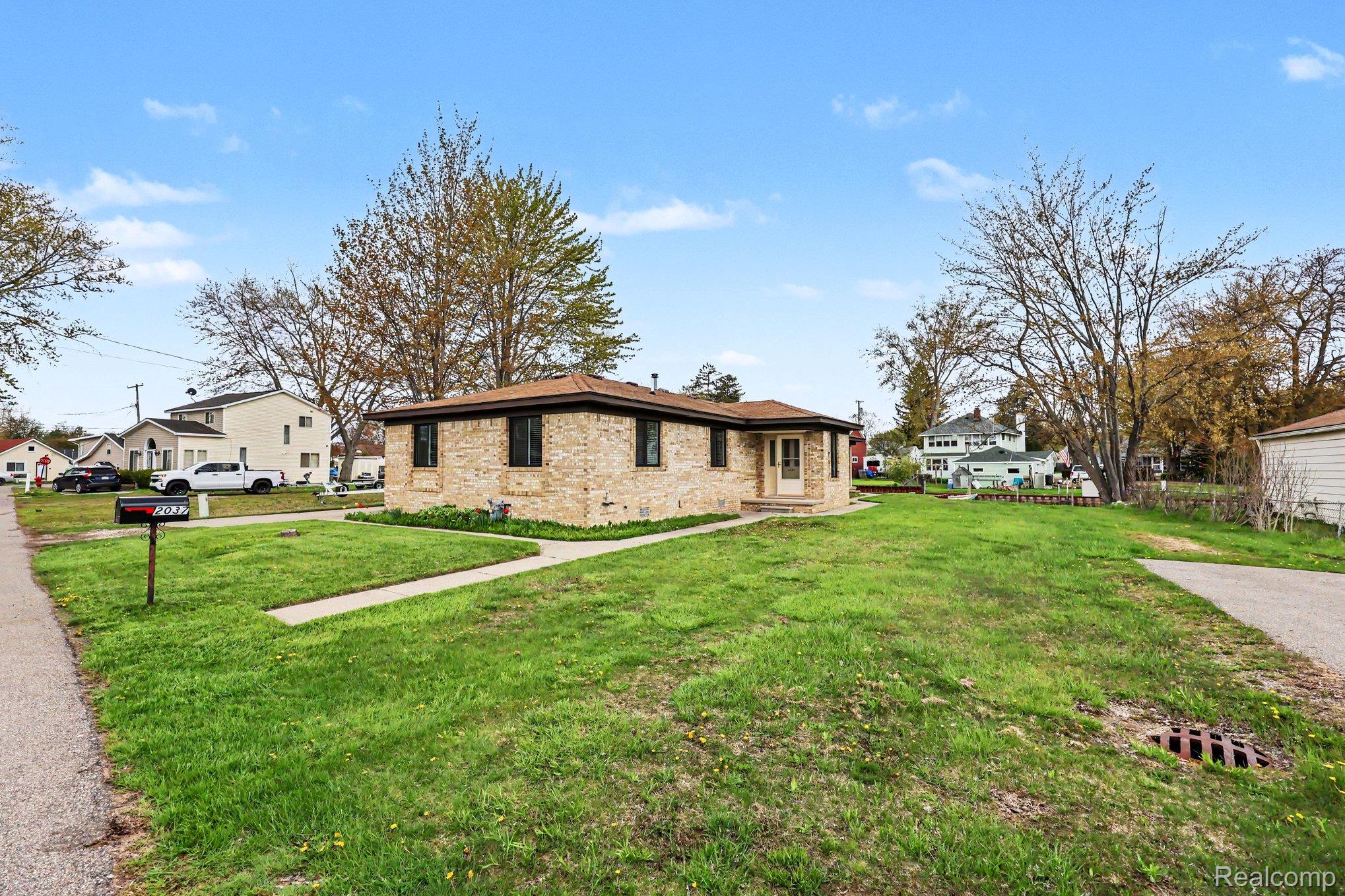 2037 W Park Drive