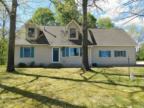 249 Peach Tree Drive East Bay Township MI 49896