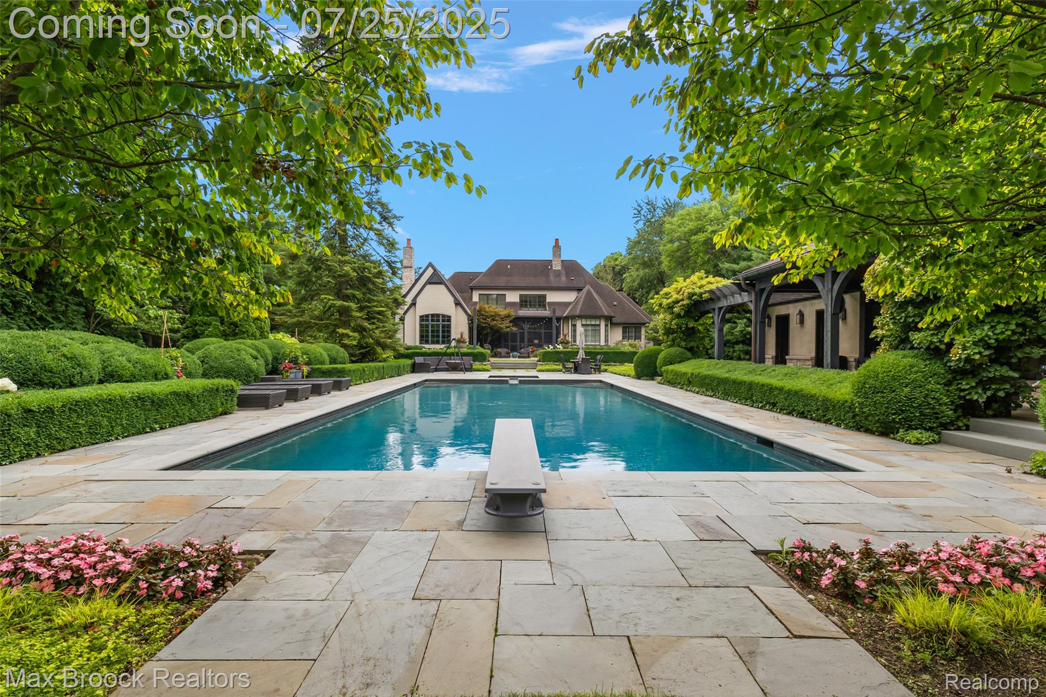 72 Lone Pine Road