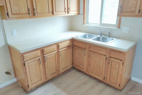 Tiny photo for 26680 Penn Street, Inkster City, MI 48141 (MLS # 20261039511)