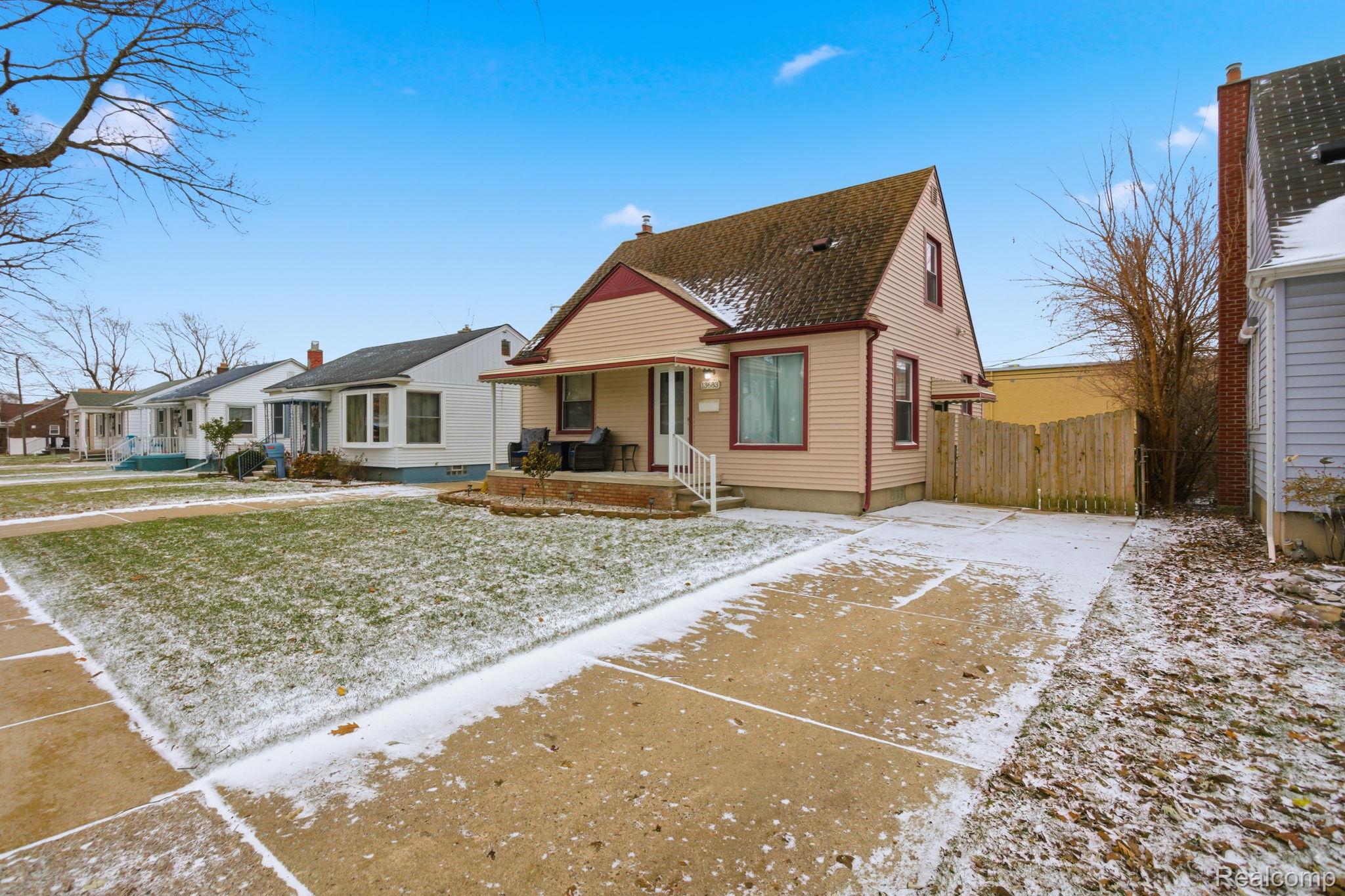 13683 Callender Street