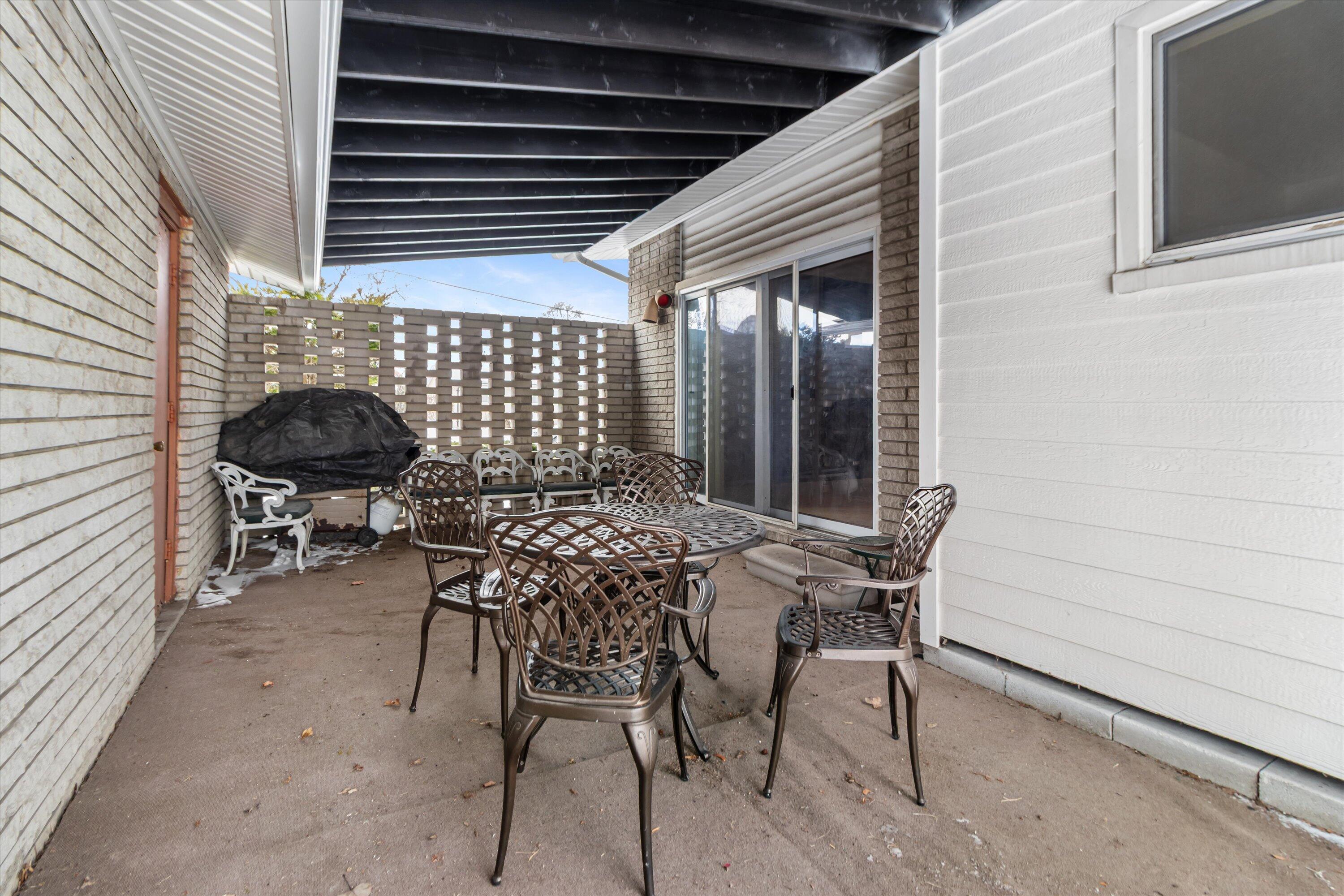 10431 Oneida Boulevard