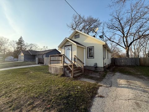 1540 James Avenue Muskegon City MI 49442