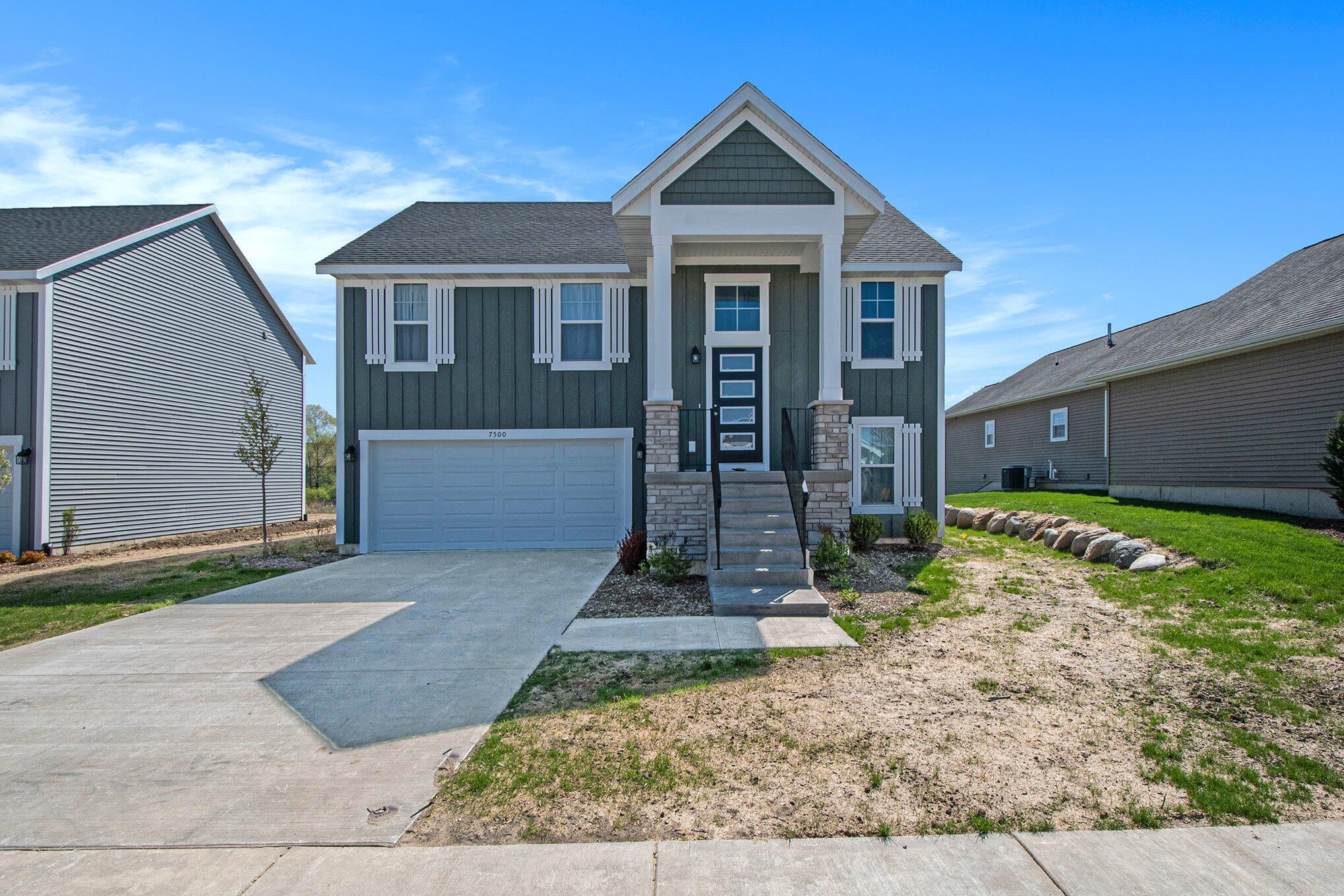 7444 Traditional Court SE