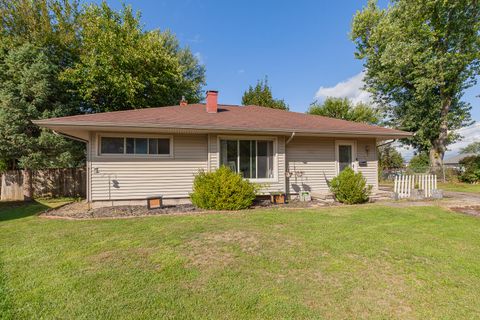 260 Renfrew Avenue Adrian City MI 49221